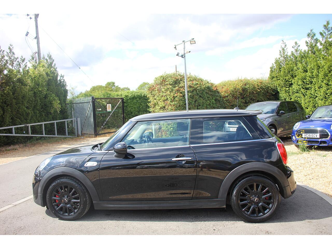 Mini Cooper view 8