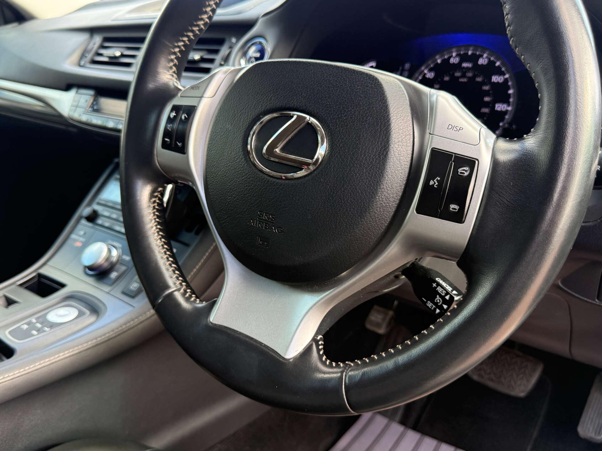 Lexus CT view 40