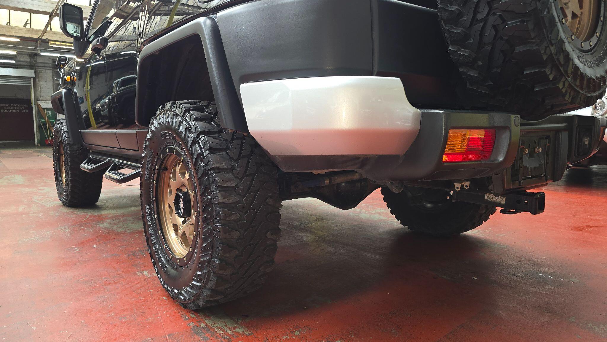 Toyota FJ Cruiser view 33