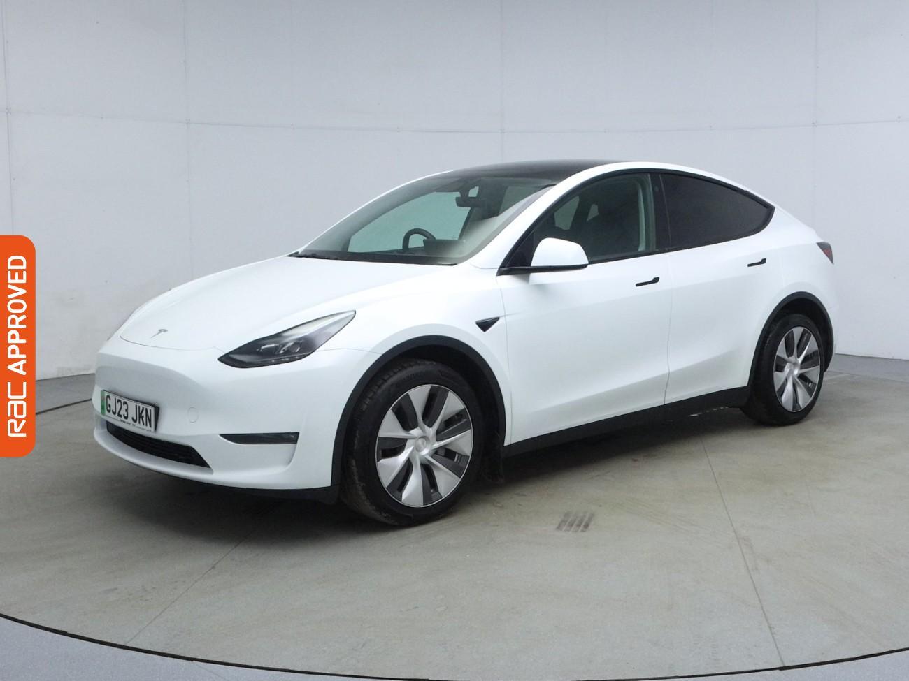 Tesla Model Y view 28
