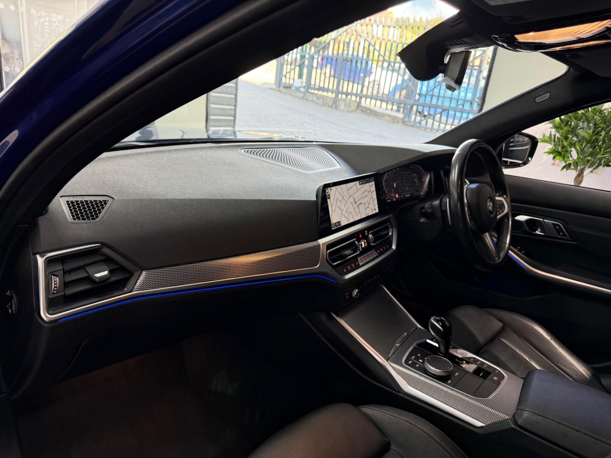 BMW 3 Series view 30