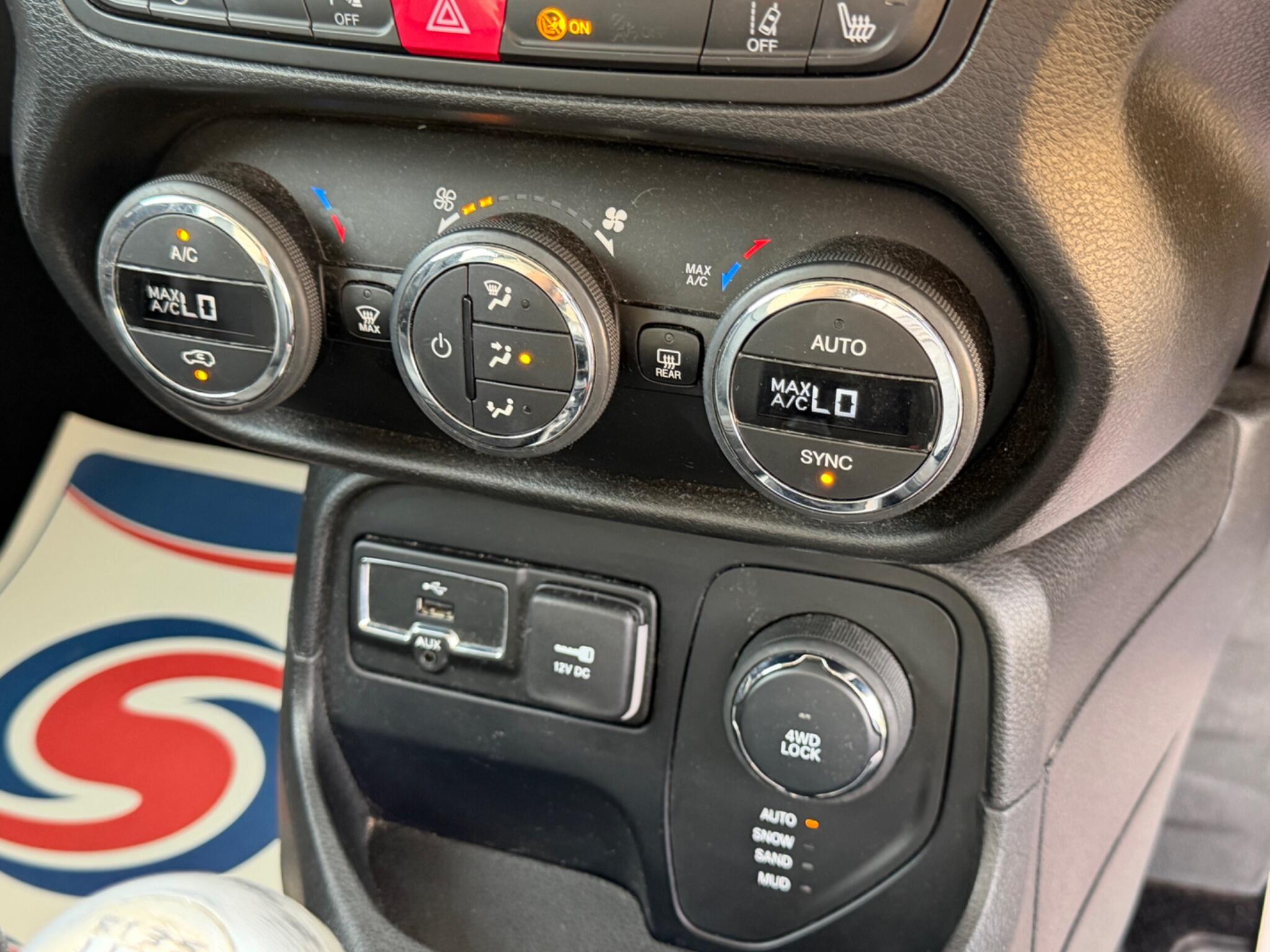 Jeep Renegade view 20