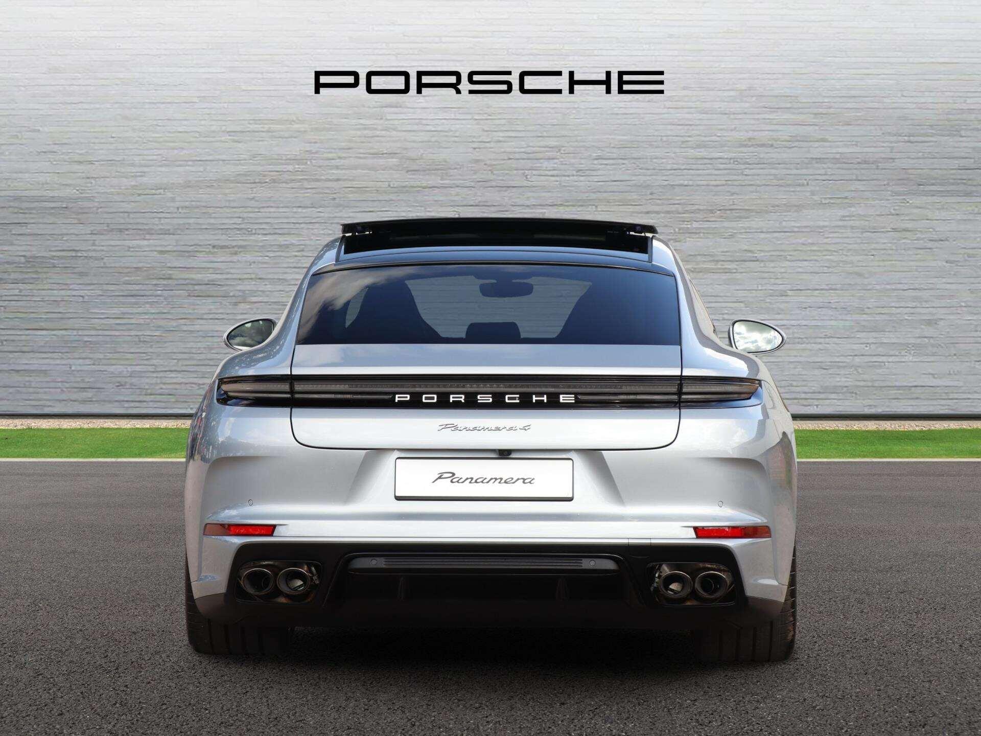 Porsche Panamera view 4
