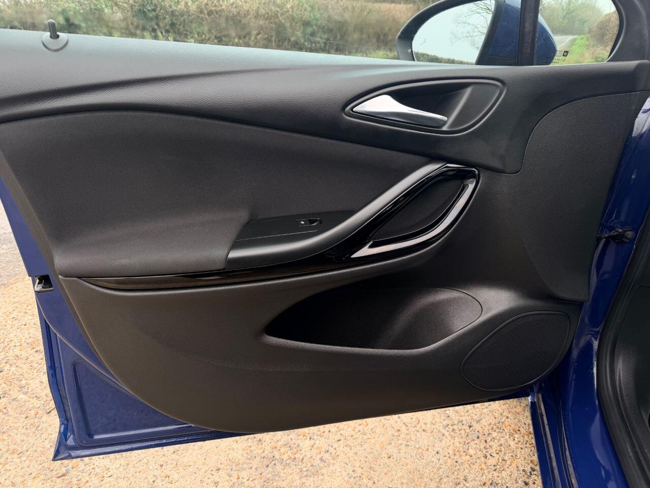 Vauxhall Astra view 22