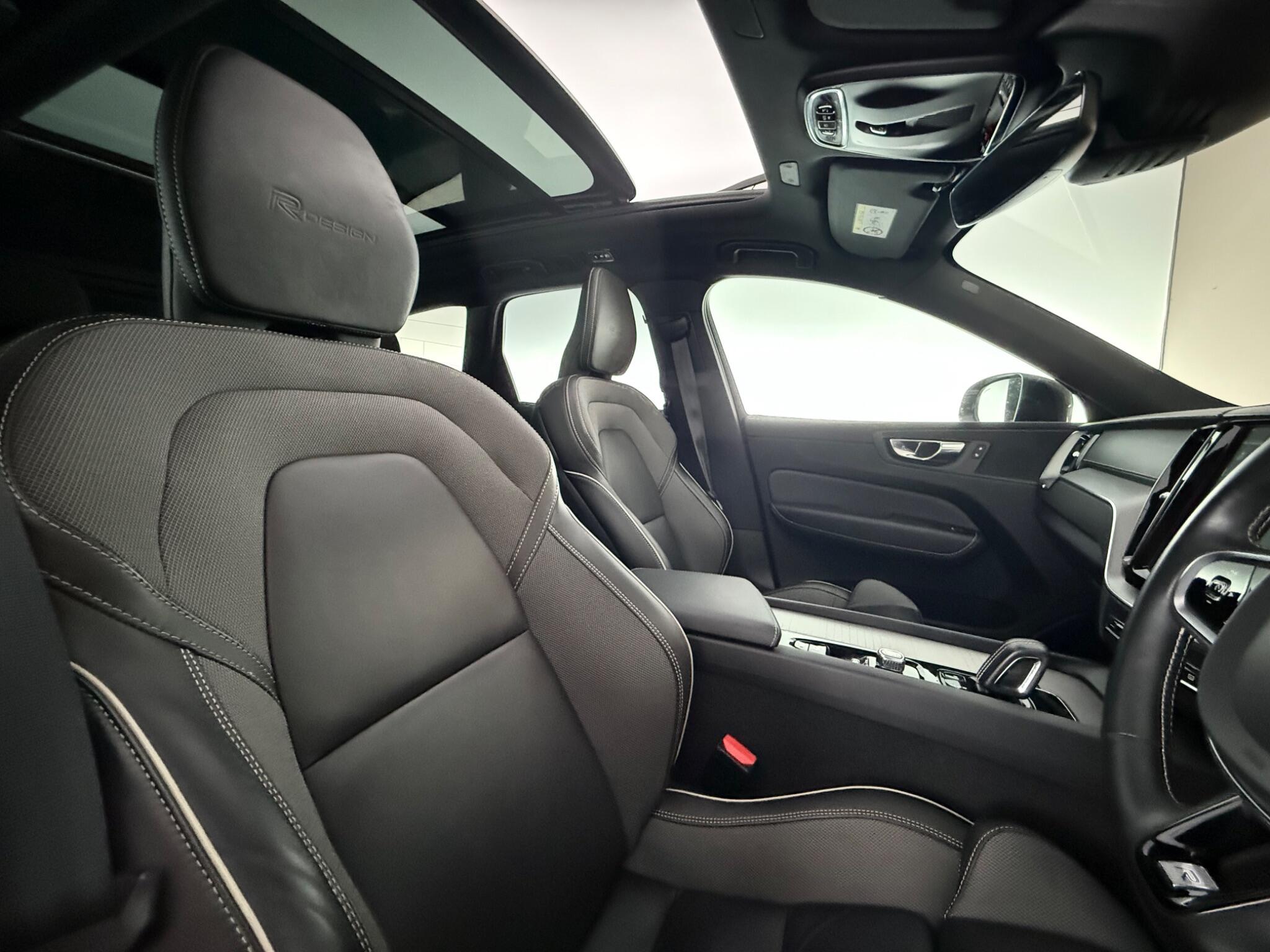 Volvo XC60 view 35