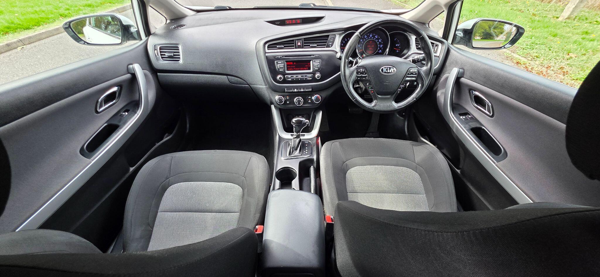 Kia ProCeed view 16