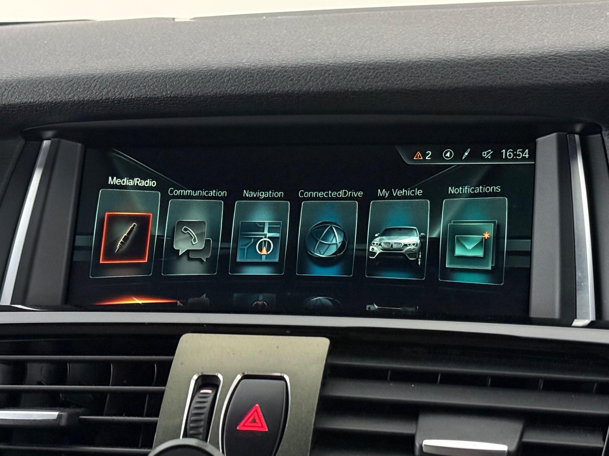 BMW X4 view 21