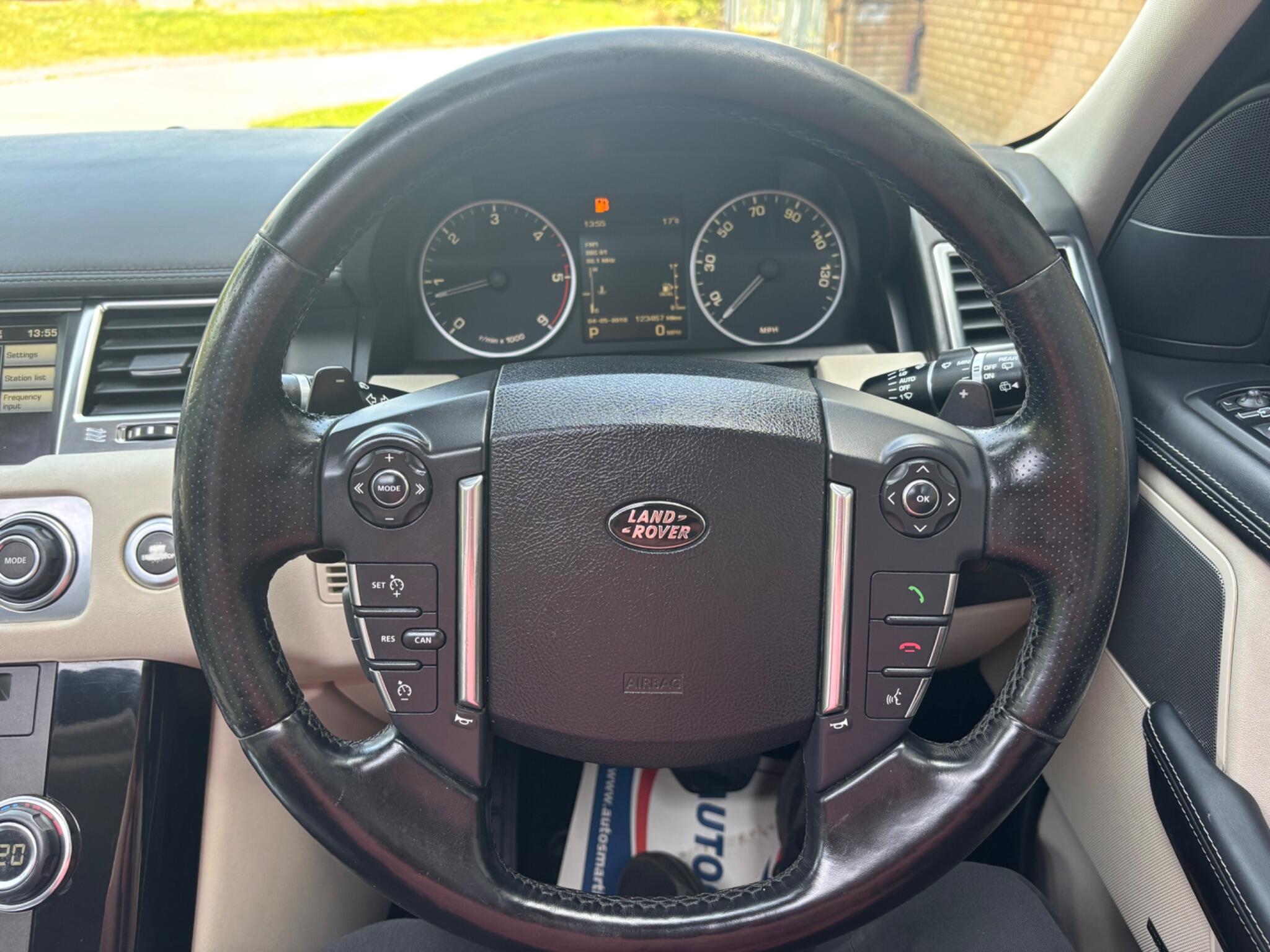 Land Rover Range Rover Sport view 35