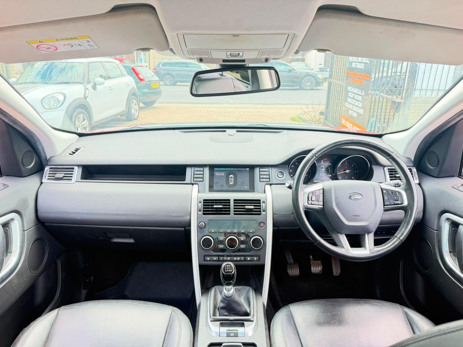 Land Rover Discovery Sport view 10