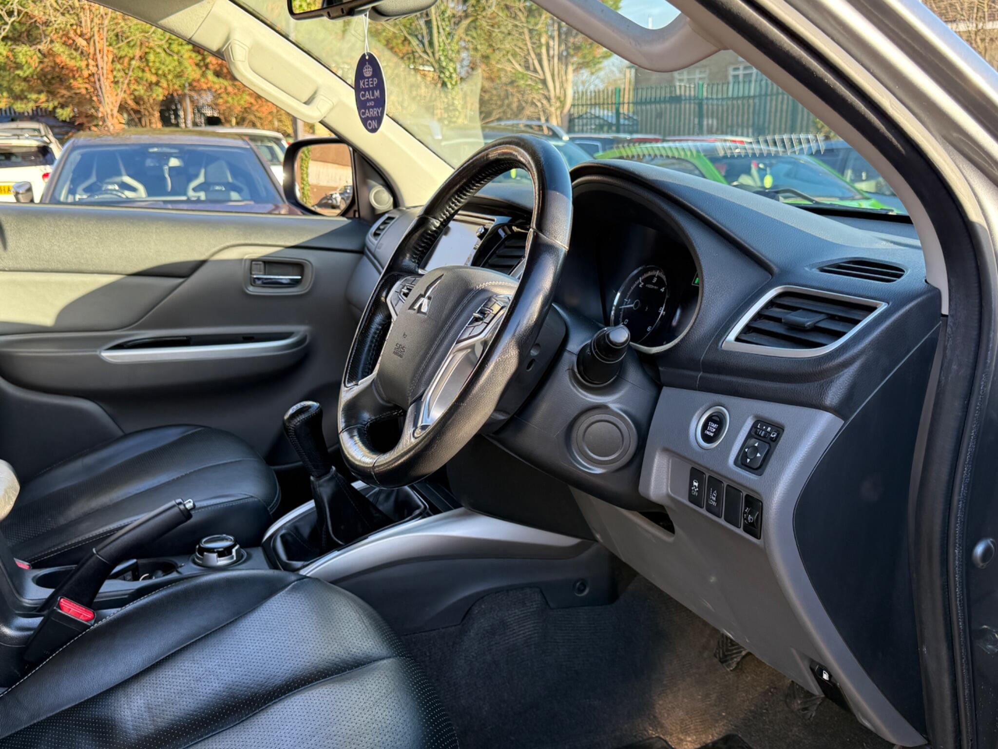 Mitsubishi L200 - Image 42