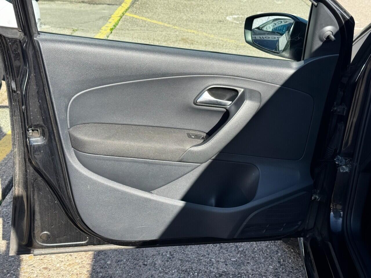 Volkswagen Polo view 26