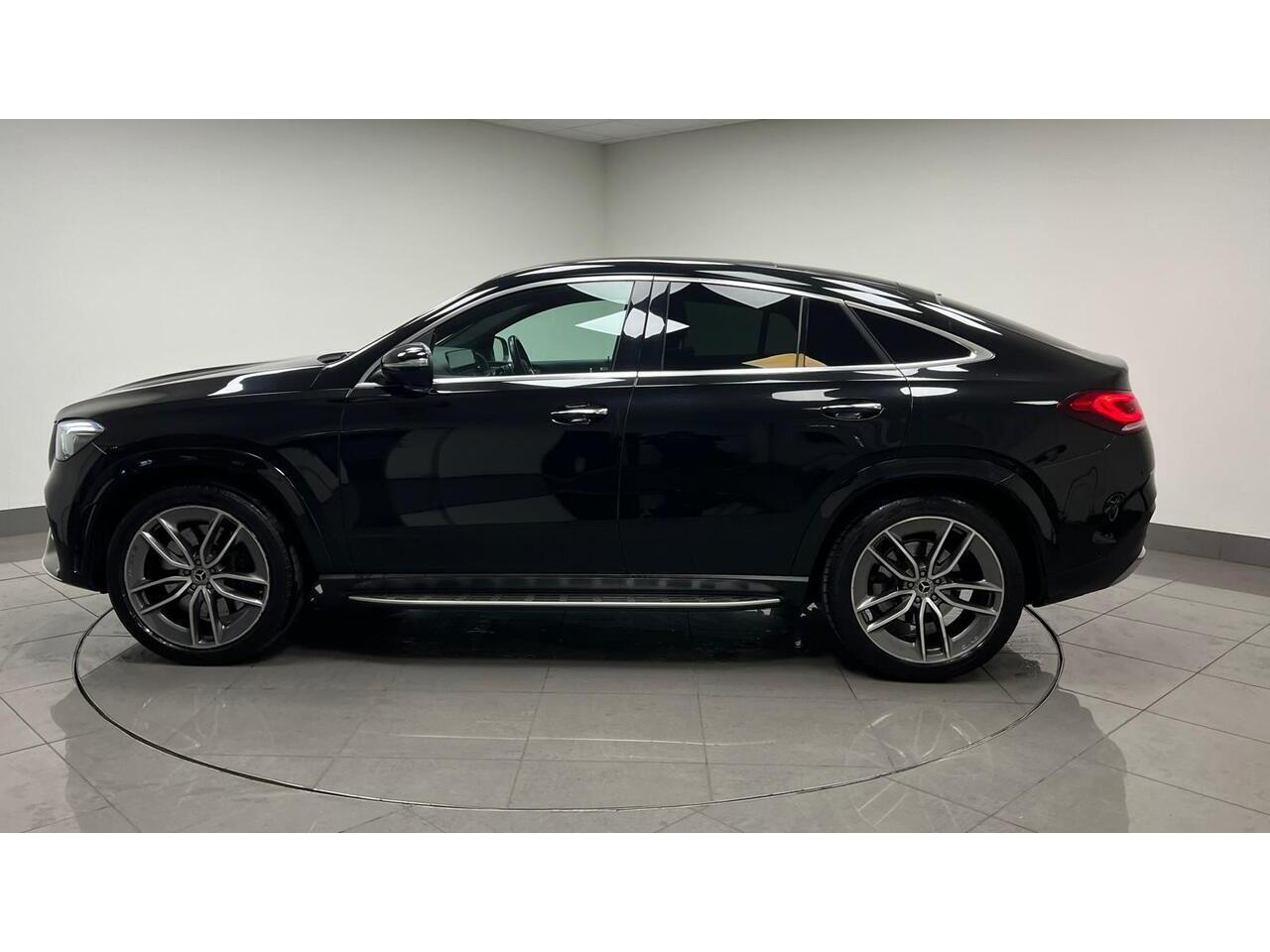 Mercedes-Benz Gle view 4