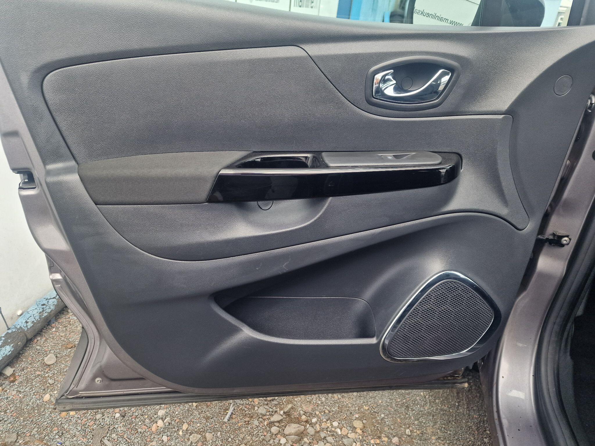 Renault Captur view 39