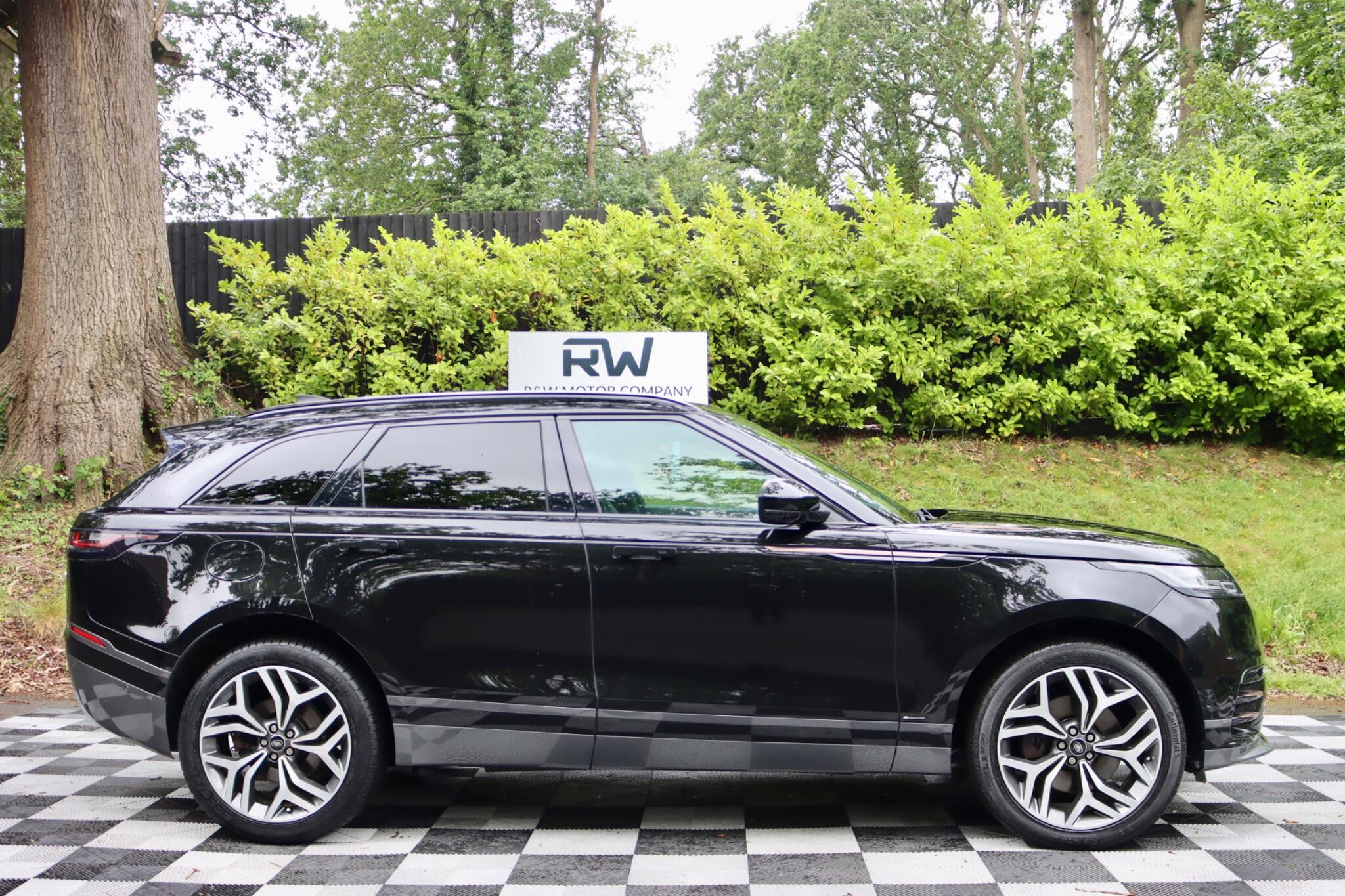 Land Rover Range Rover Velar view 2