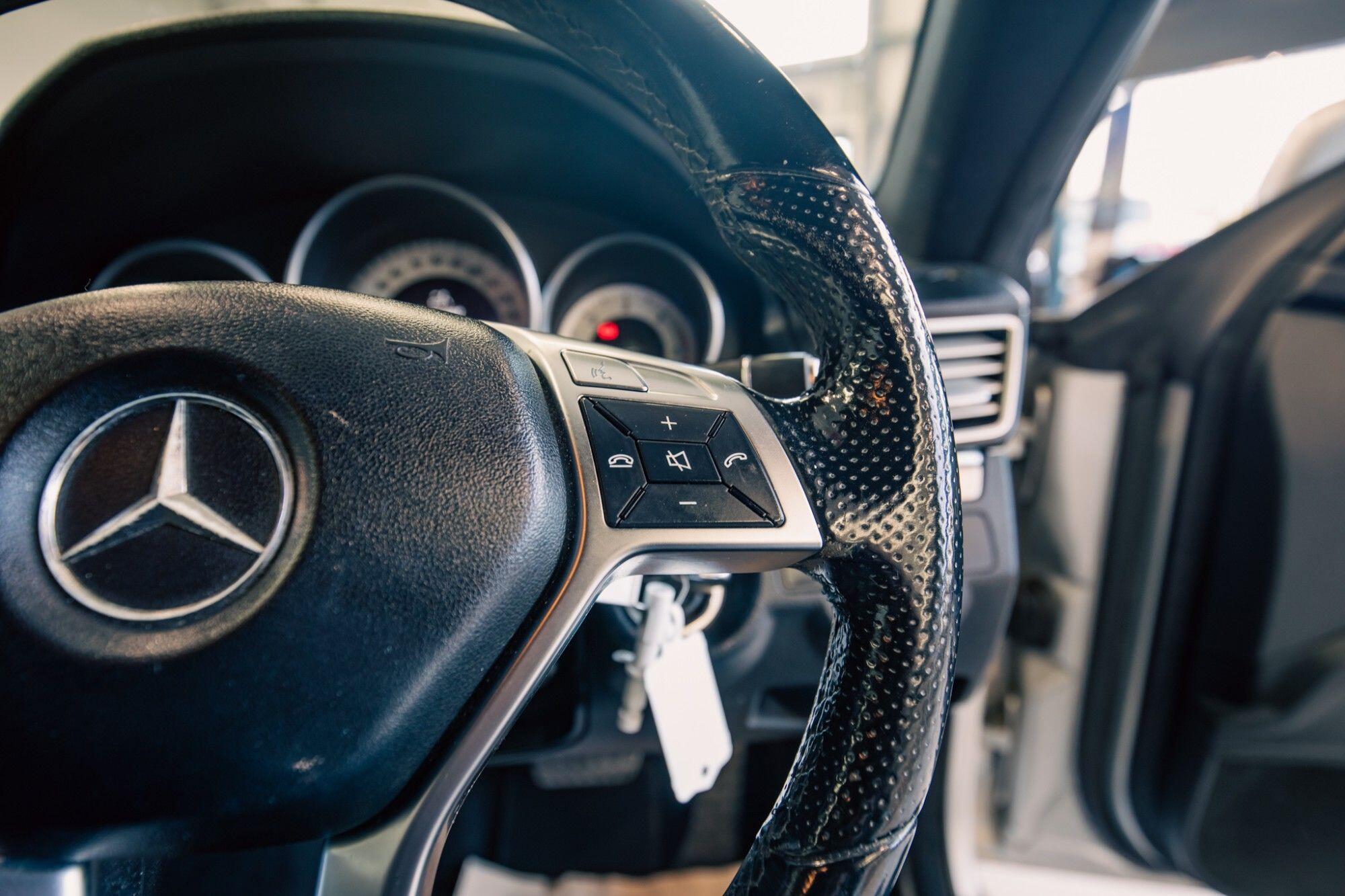 Mercedes-Benz E-Class view 9