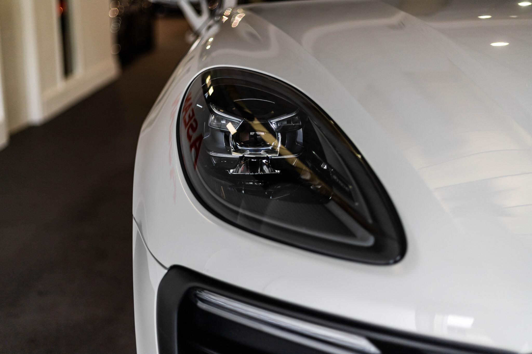 Porsche Macan view 2