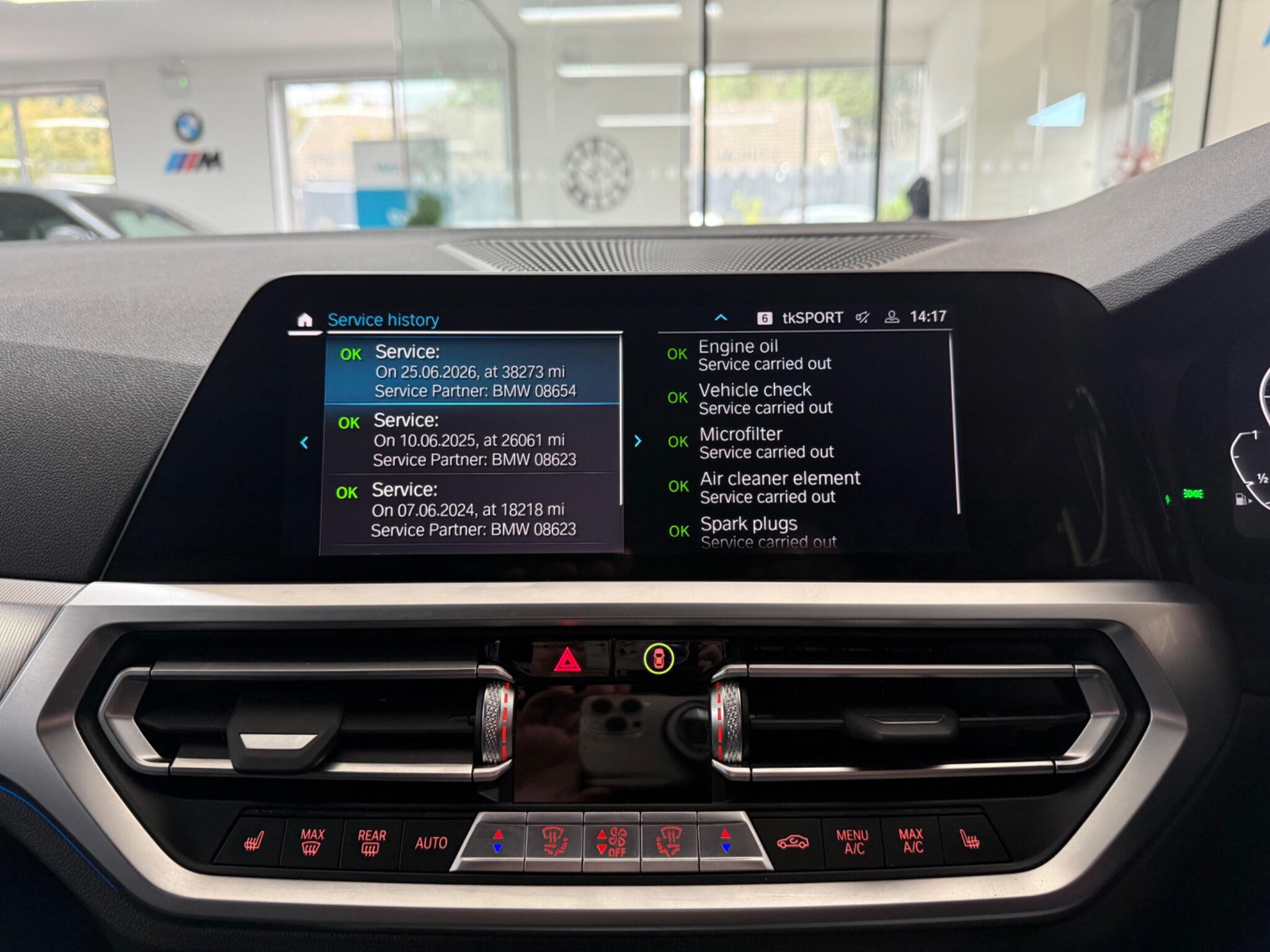 BMW 3 Series view 17