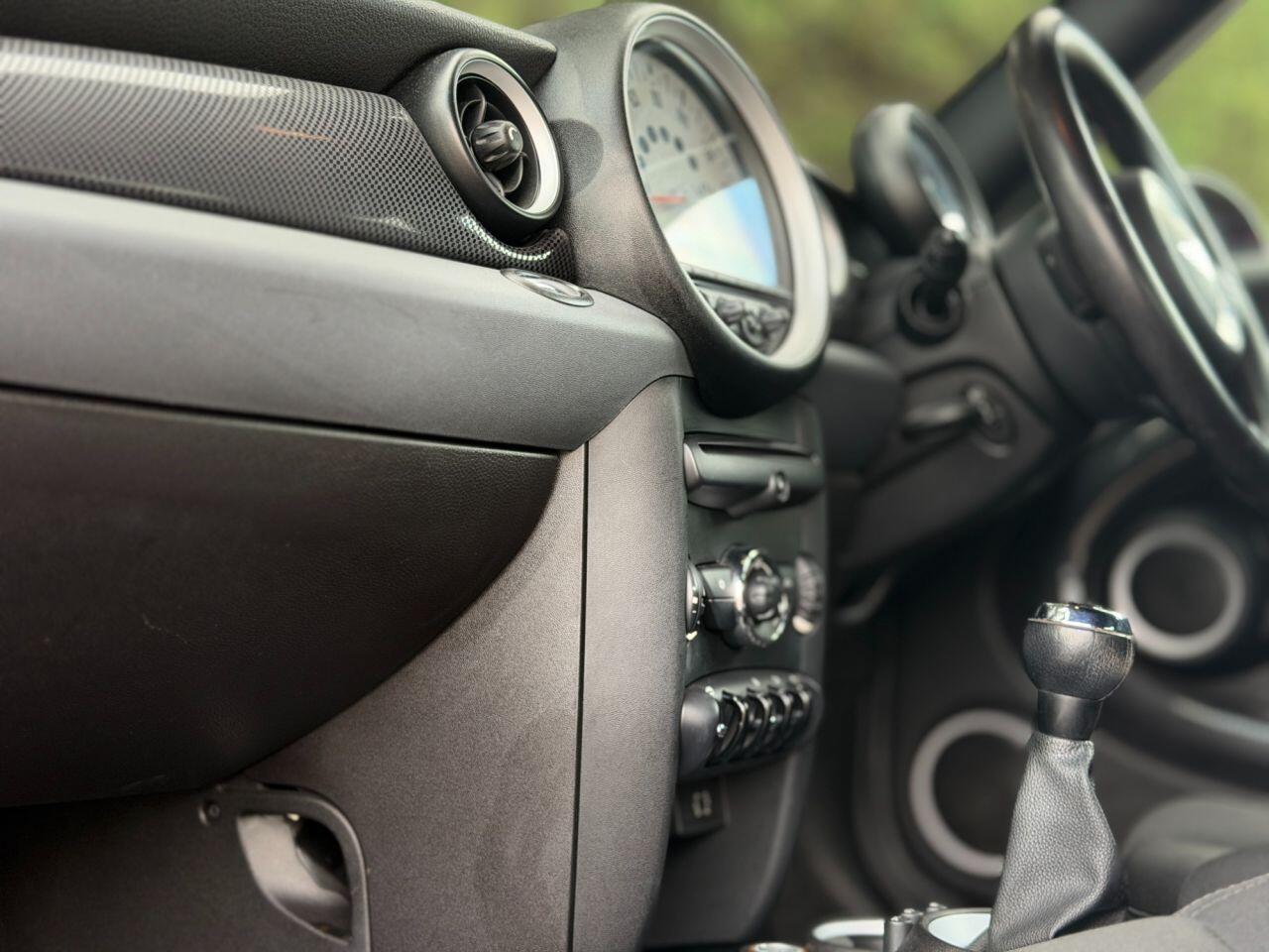 Mini Cooper view 95