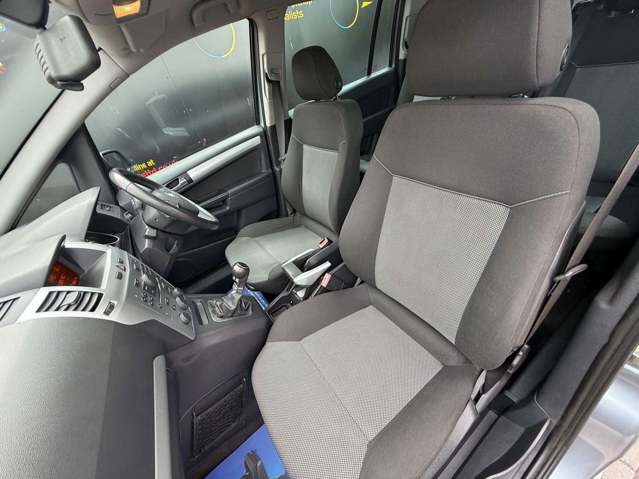 Vauxhall Zafira view 23