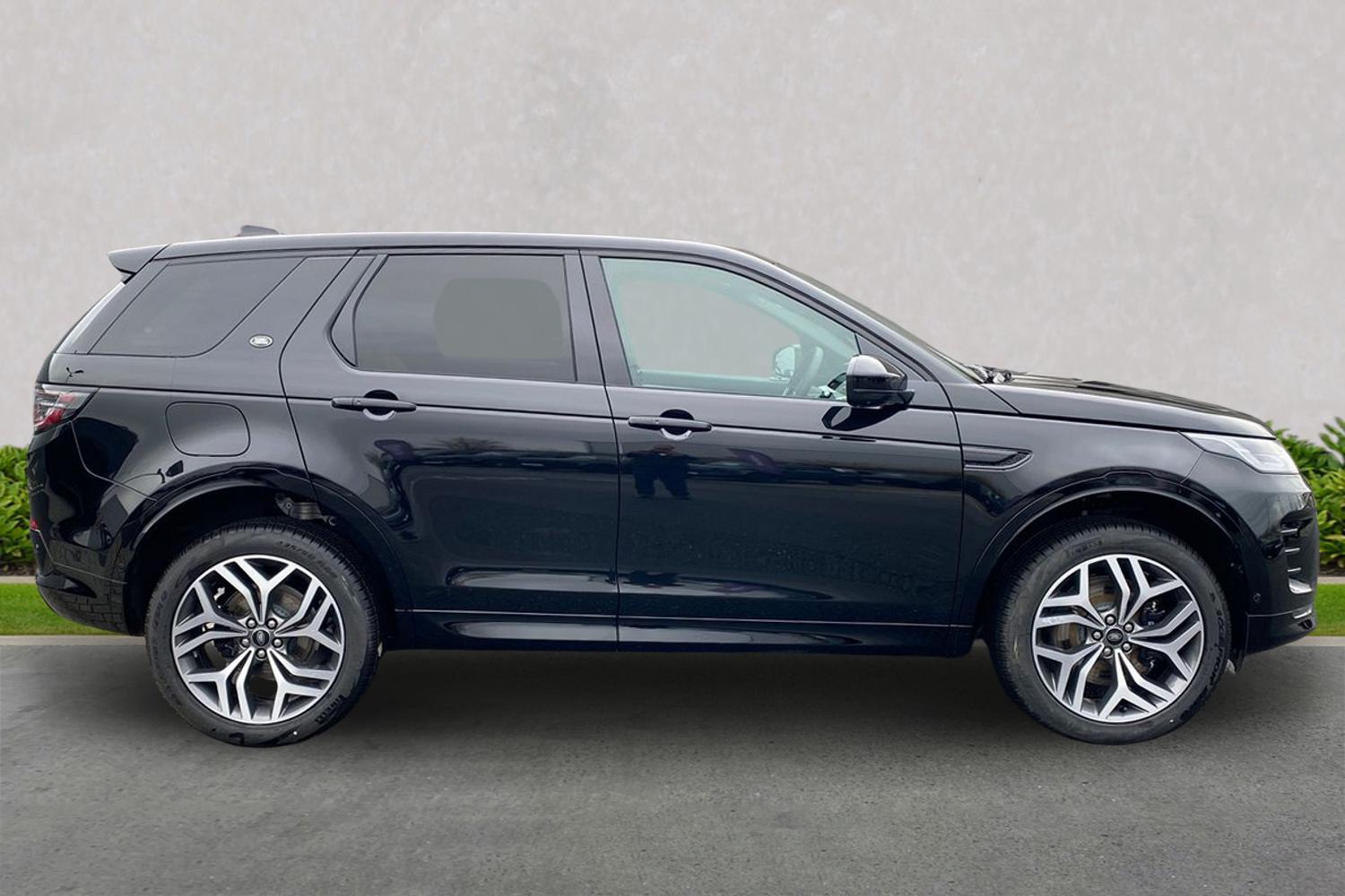 Land Rover Discovery Sport view 4