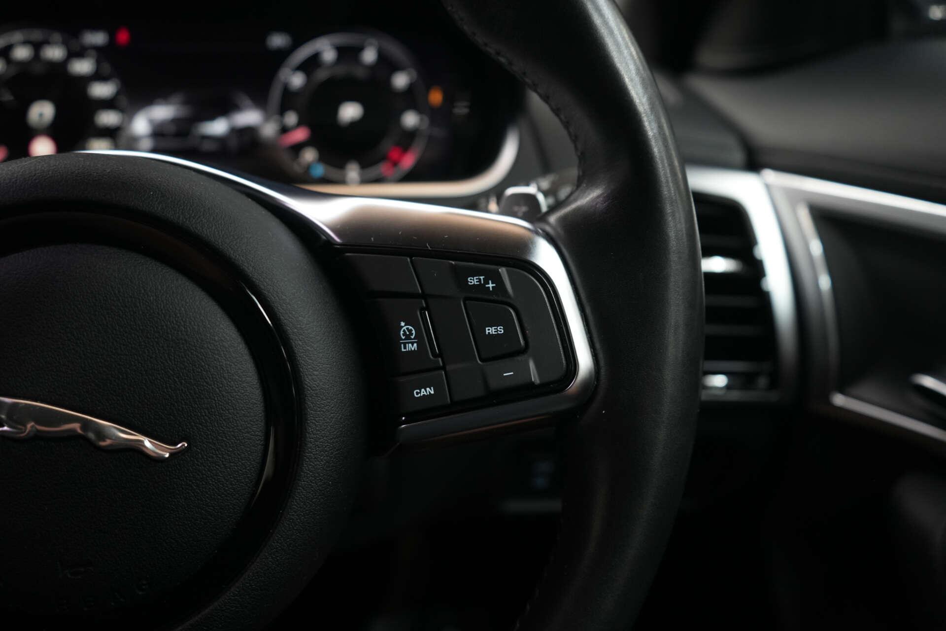Jaguar F-Type view 35