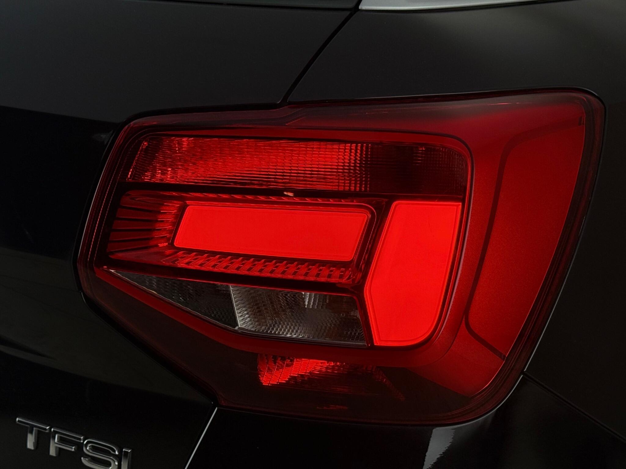 Audi Q2 view 11