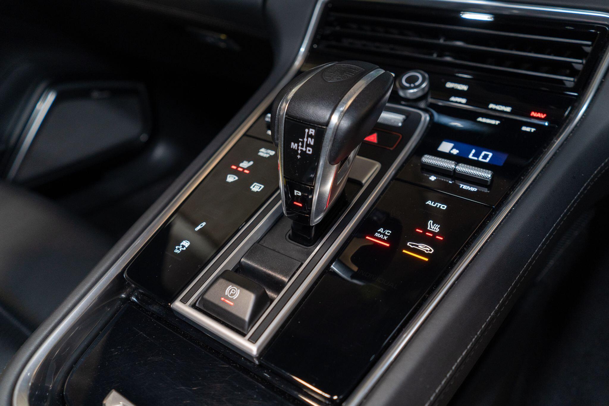 Porsche Panamera view 30