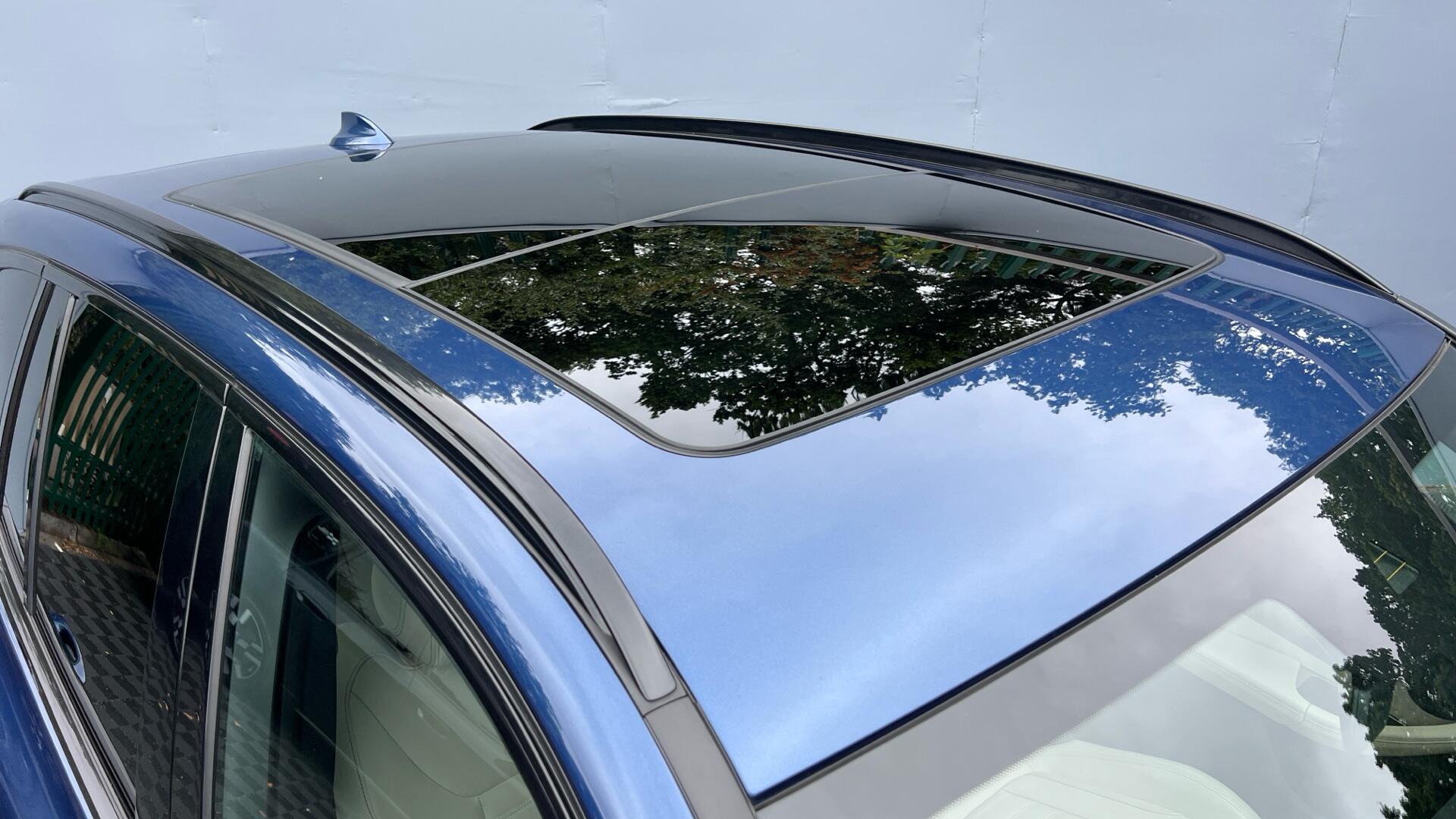 BMW X3 view 21