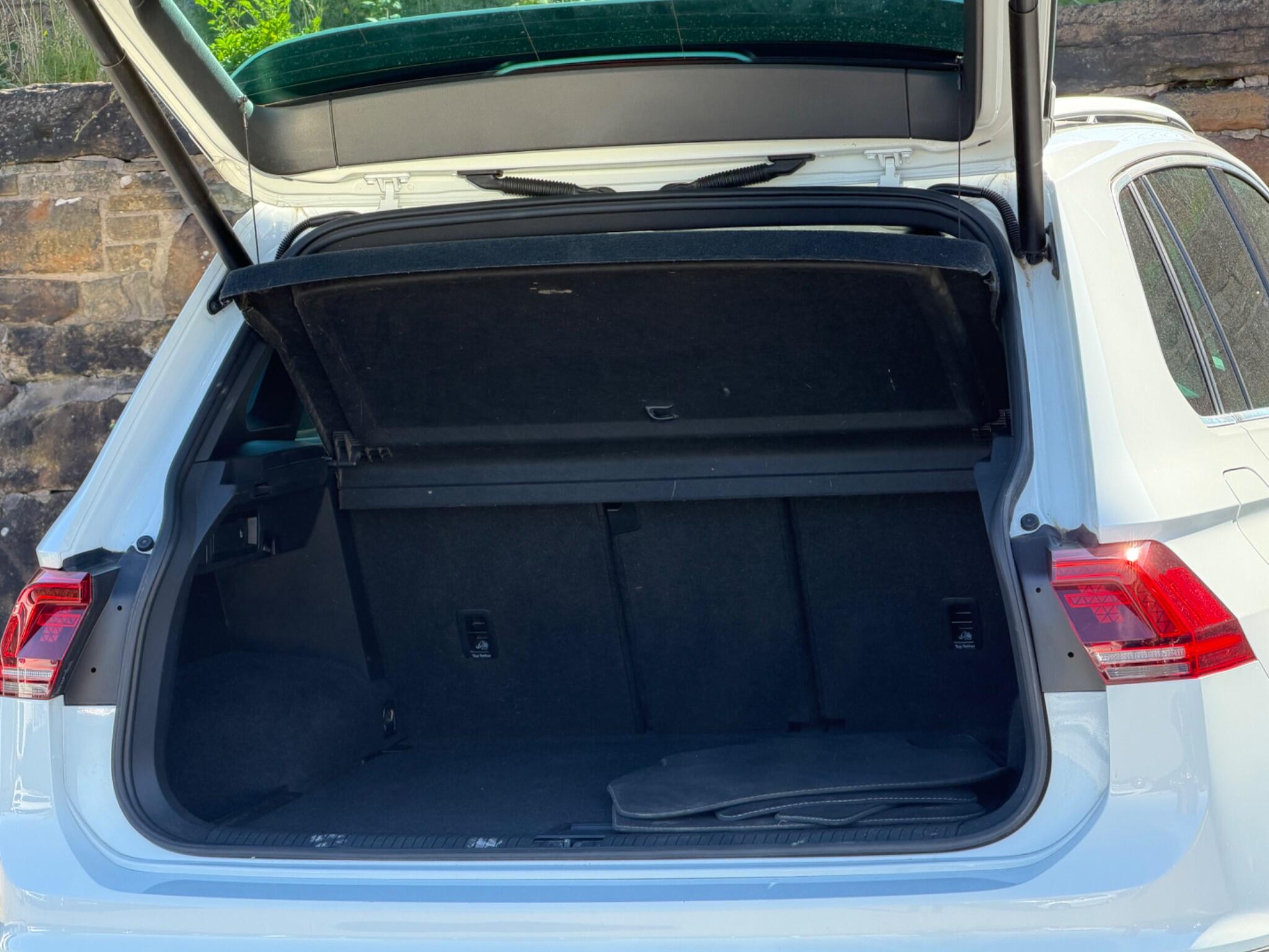 Volkswagen Tiguan view 22
