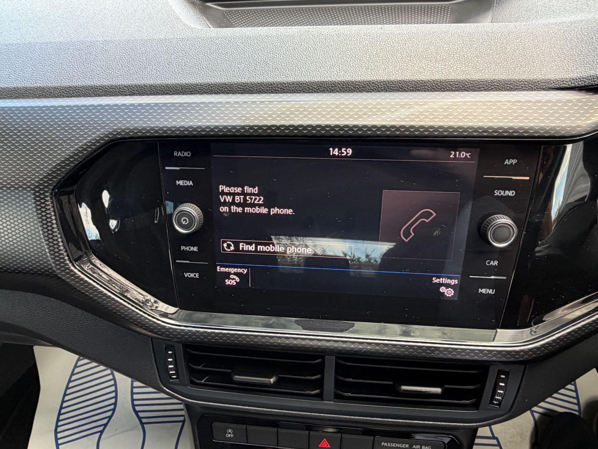 Volkswagen T-Cross view 18