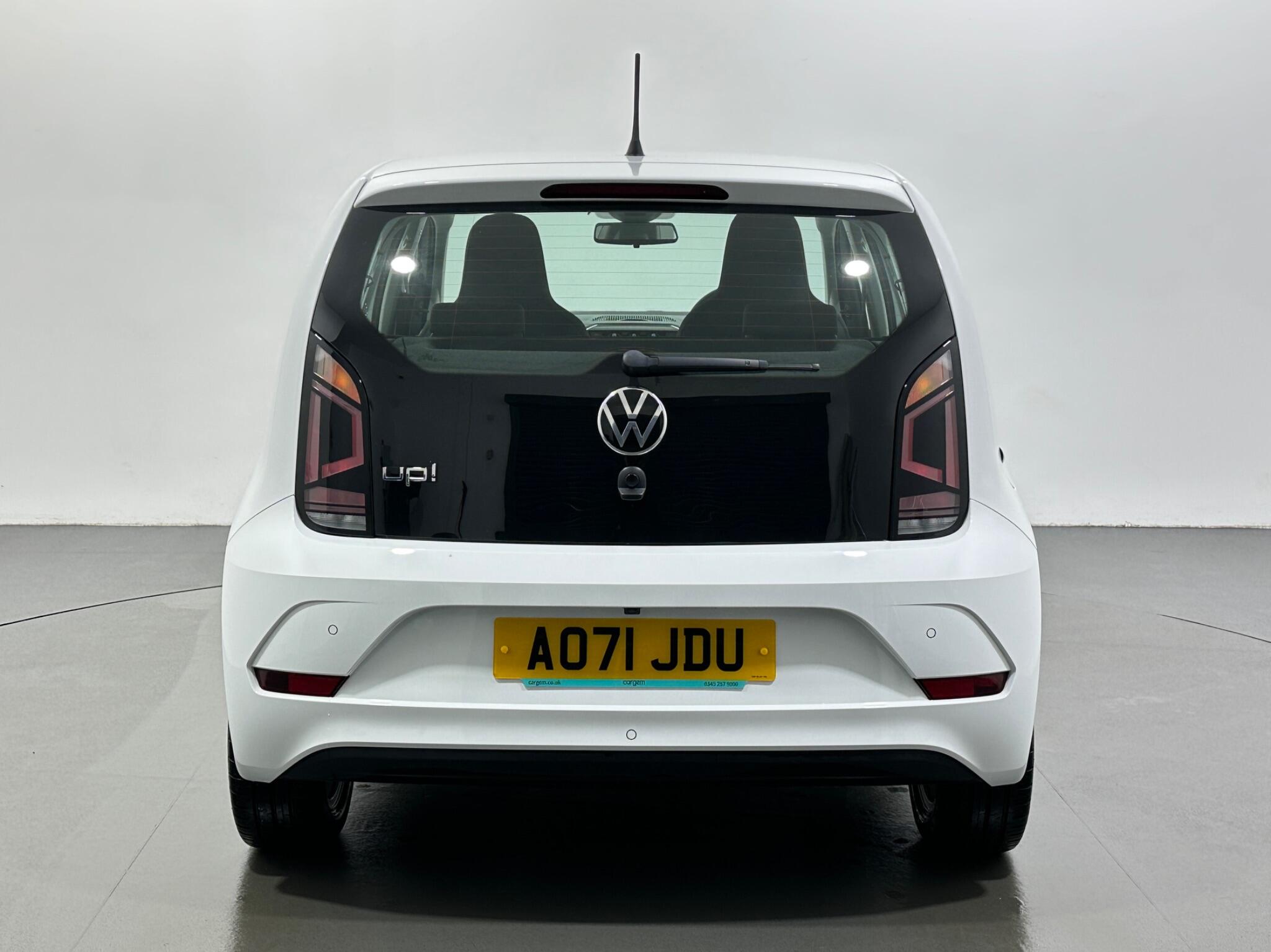 Volkswagen Up! view 7
