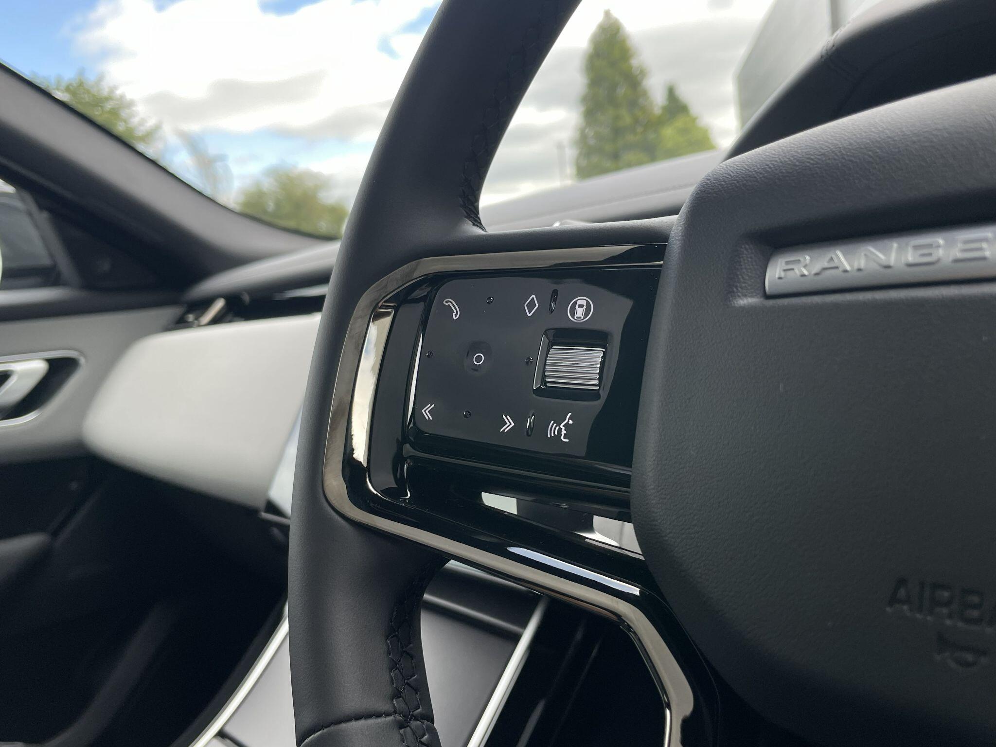 Land Rover Range Rover Velar view 18