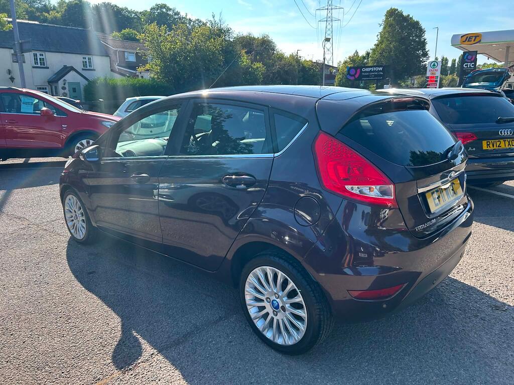 Ford Fiesta view 4