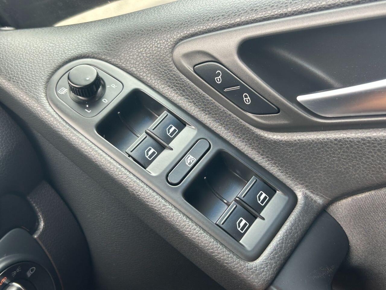 Volkswagen Golf view 23
