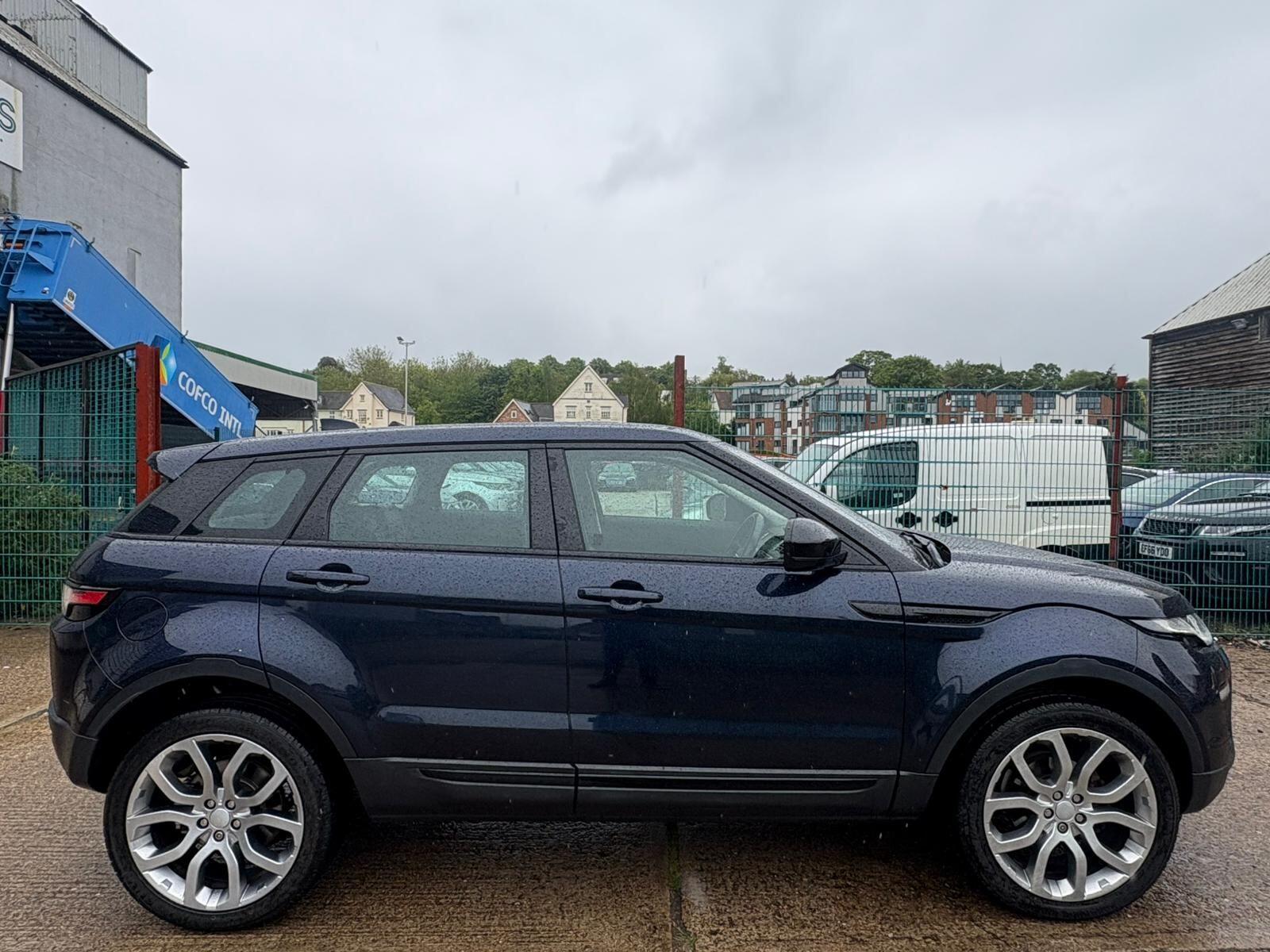 Land Rover Range Rover Evoque view 2