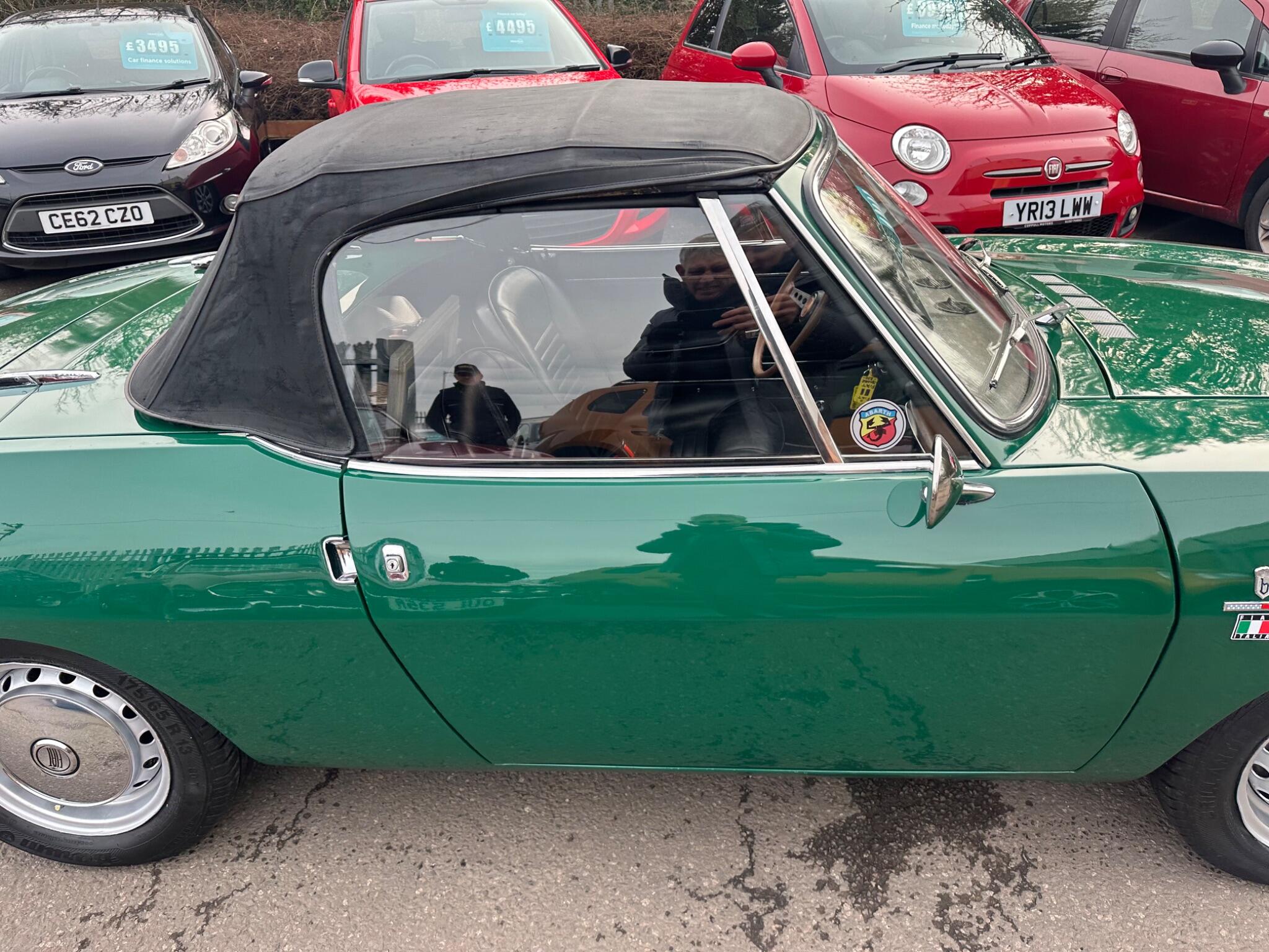 Fiat 850 view 32