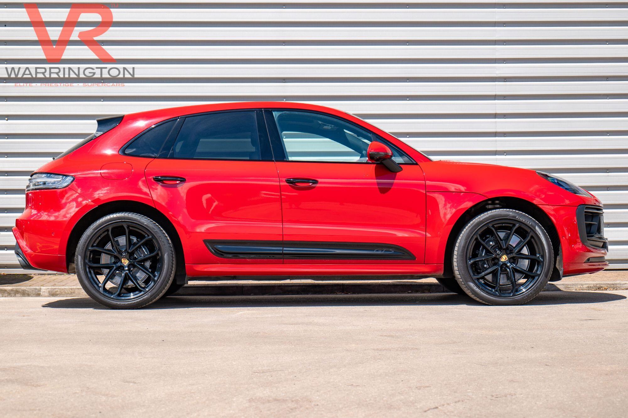 Porsche Macan view 23