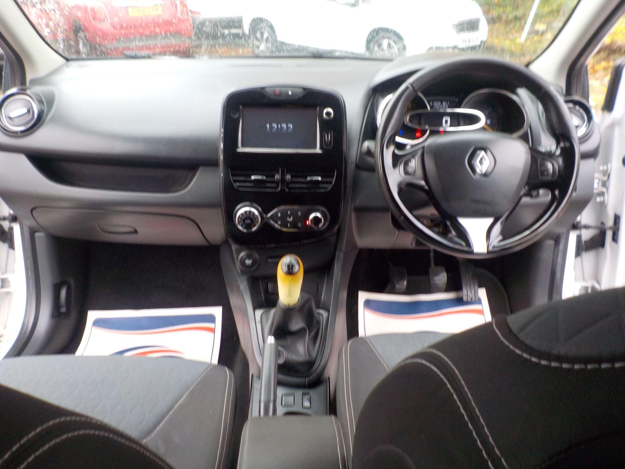 Renault Clio 1.5 dCi Dynamique S MediaNav Euro 5 (s/s) 5dr