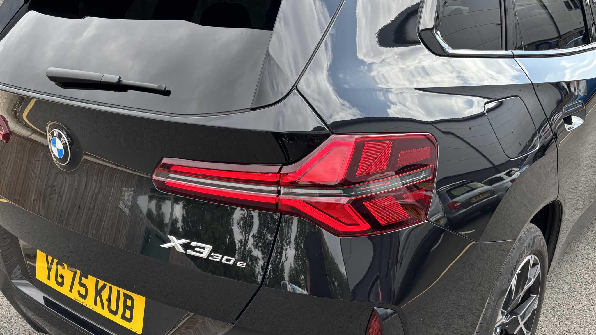 BMW X3 view 38