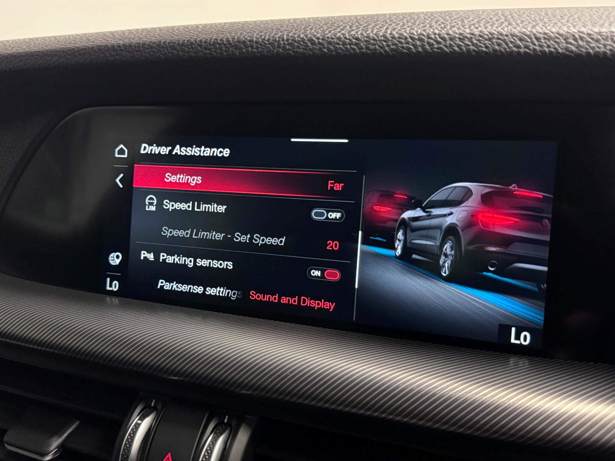 Alfa Romeo Stelvio view 45