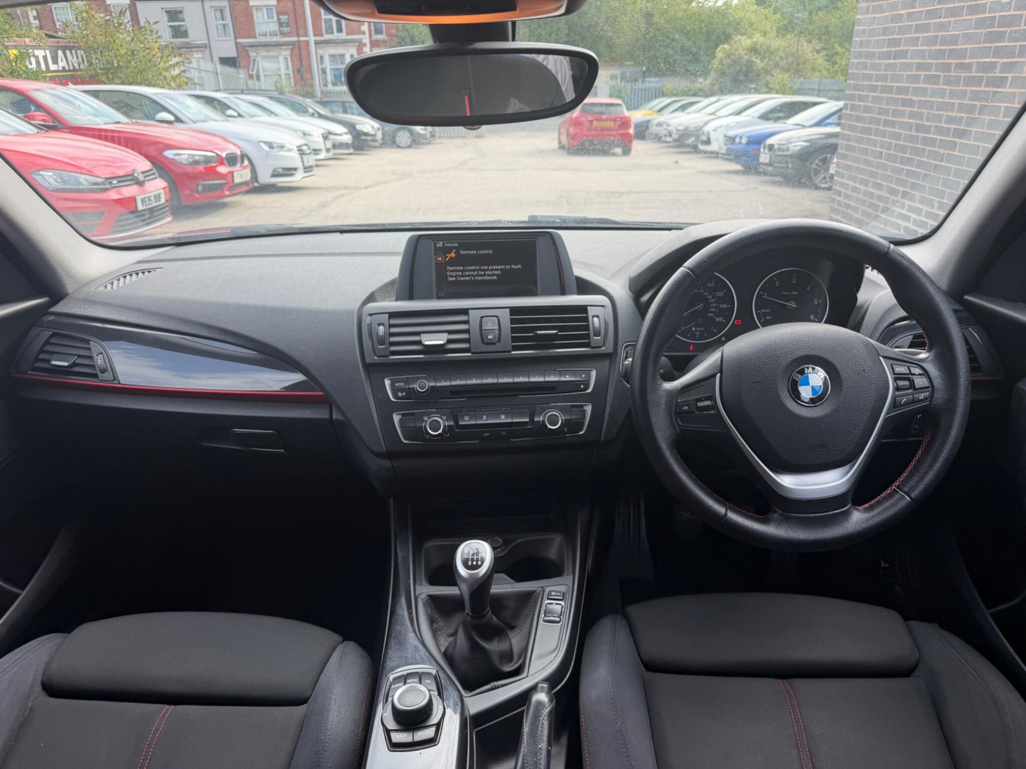 BMW 1 Series view 24