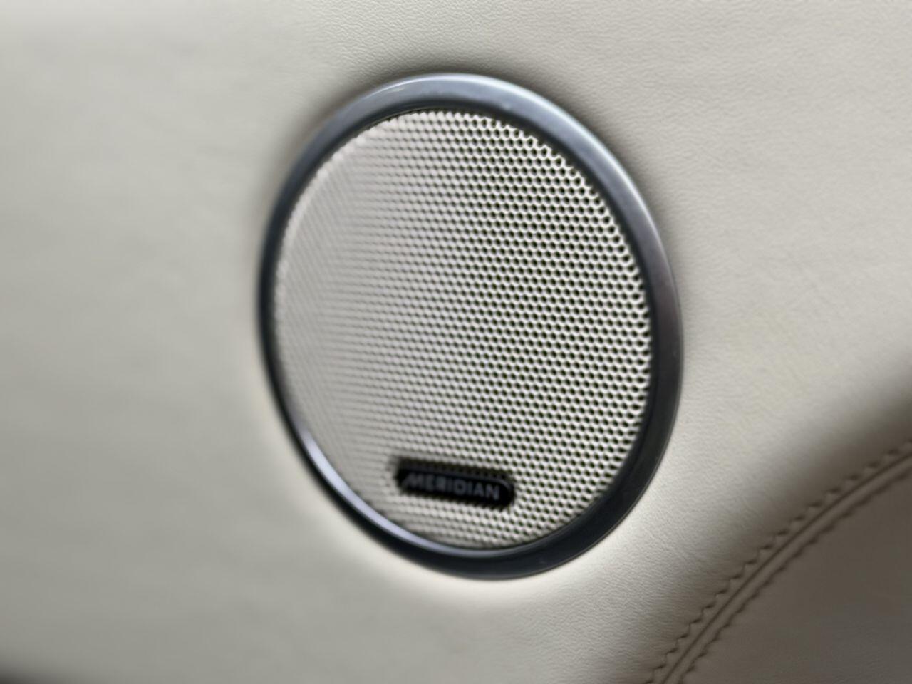 Land Rover Range Rover view 33