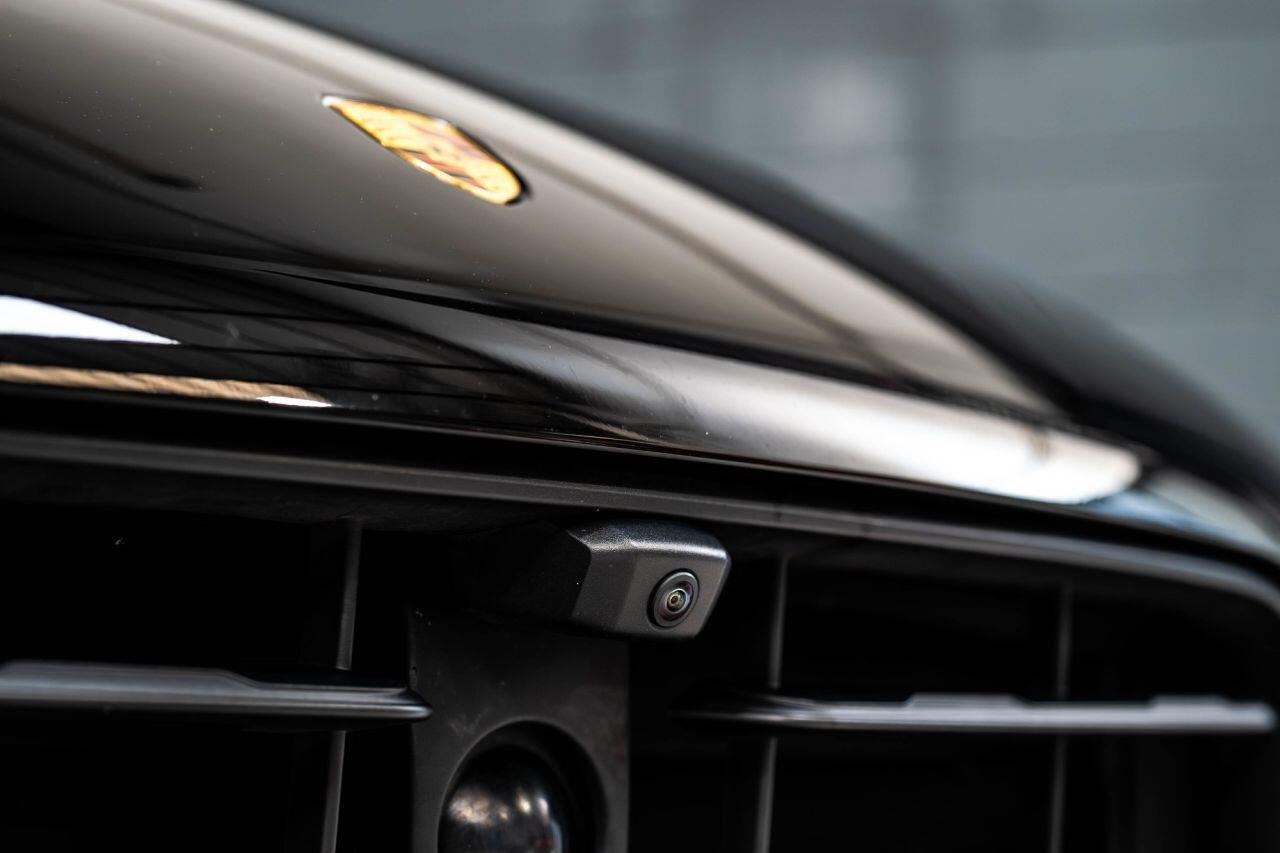 Porsche Macan view 66