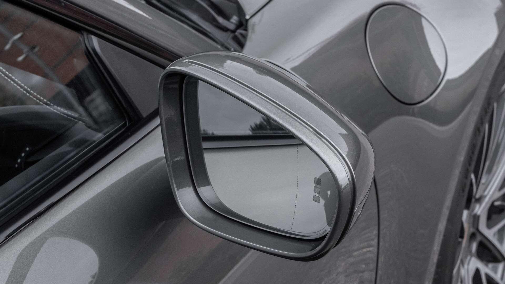 Porsche Panamera view 38