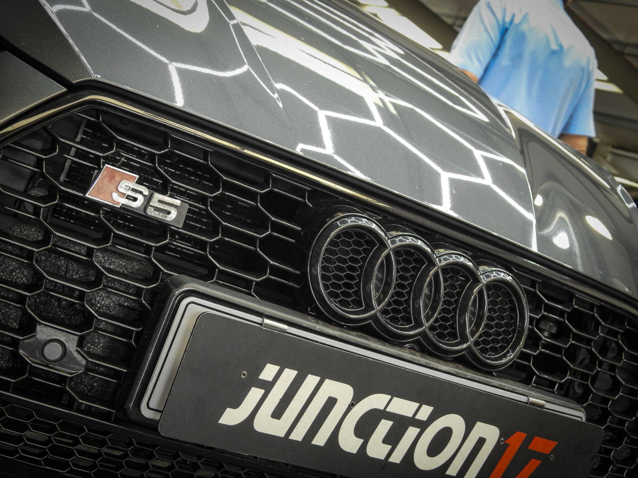 Audi S5 view 10