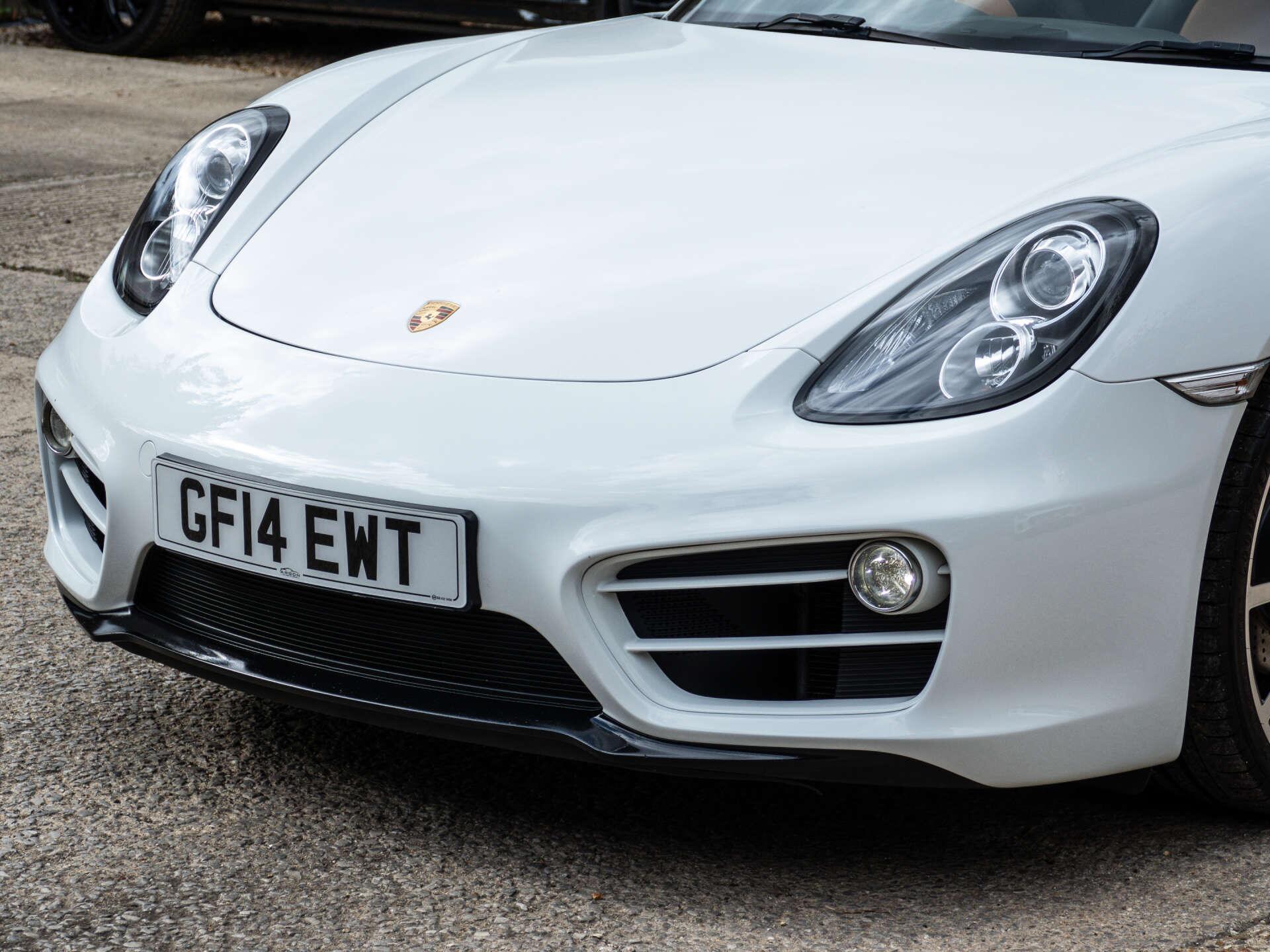 Porsche Cayman view 12