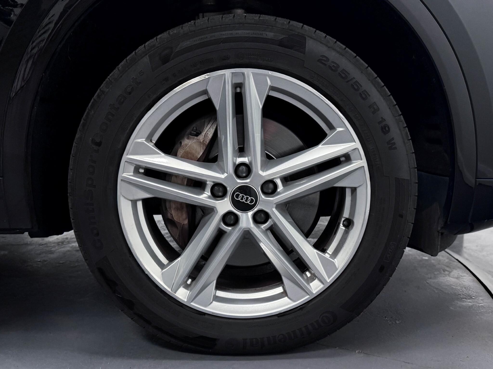 Audi Q5 view 51