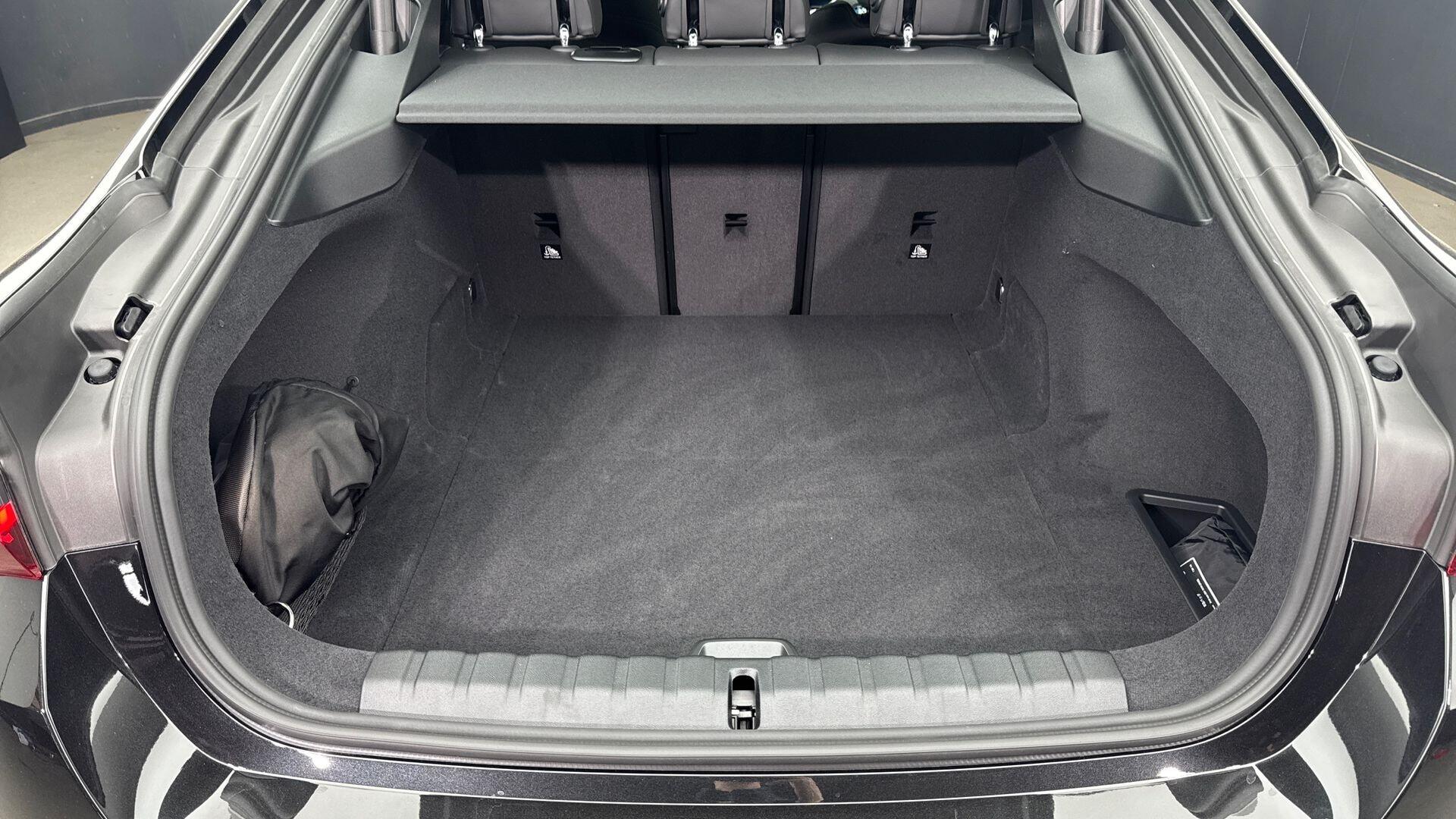 BMW i4 view 13