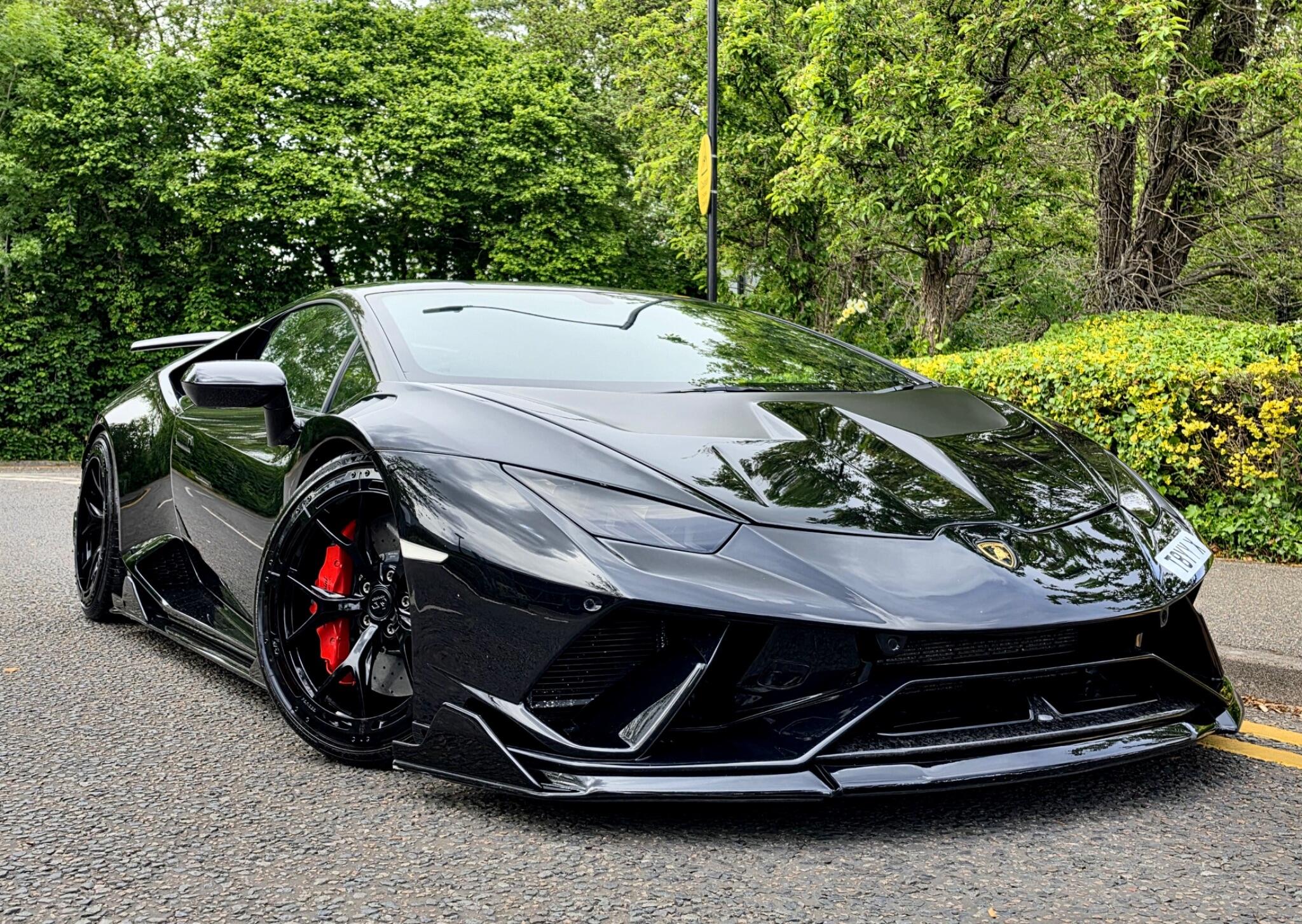 Lamborghini Huracan view 8