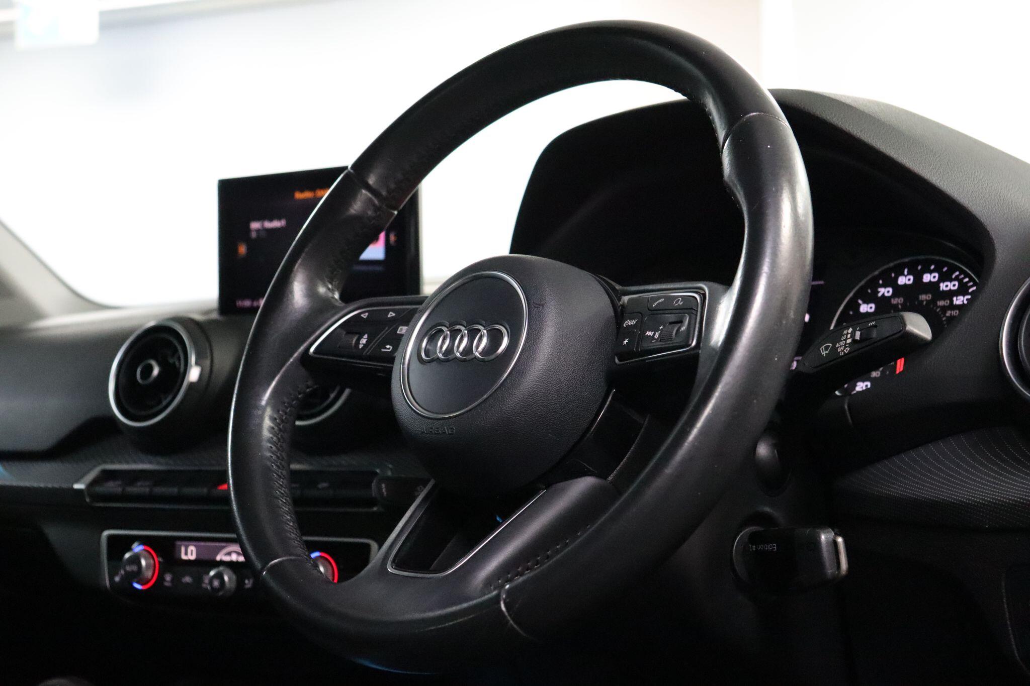 Audi Q2 view 12